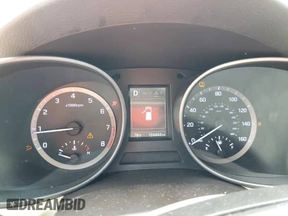 2018 Hyundai Santa Fe 2.4L with VIN 5NMZU3LB4JH103014, listed as a Copart auction lot 68169535 with 124,444 mi miles and Salvage title. Bid and sale history available at DreamBid. Image 9.