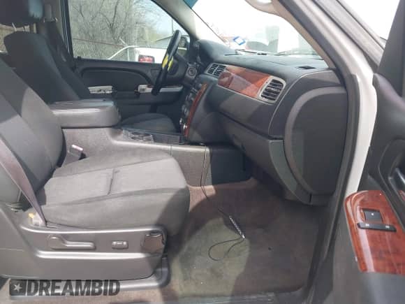 2014 Chevrolet Tahoe LS с VIN 1GNSCAE07ER245421, выставлен на аукционе IAAI как лот 41799604 с пробегом 187 827 миль миль и . История ставок и продаж доступна на DreamBid. Изображение 5.