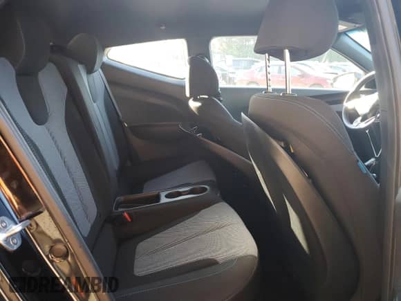 2019 Hyundai Veloster 2.0 z VIN KMHTG6AF1KU006380, wystawiony jako Copart lot #71843883 z przebiegiem 48 291 mil mil oraz . Historia ofert i sprzedaży dostępna na DreamBid. Obrazek 10.