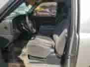 2006 Chevrolet Silverado 1500 Work Truck с VIN 3GCEK14V06G190270, выставлен на аукционе Copart как лот 69216335 с пробегом 110 347 миль миль и Списание • Salvage title. История ставок и продаж доступна на DreamBid. Изображение 7.