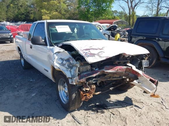 1995 Chevrolet S-10 LS с VIN 1GCCS19Z8S8160842, выставлен на аукционе IAAI как лот 42051915 с пробегом 428 864 миль миль и . История ставок и продаж доступна на DreamBid. Изображение 6.