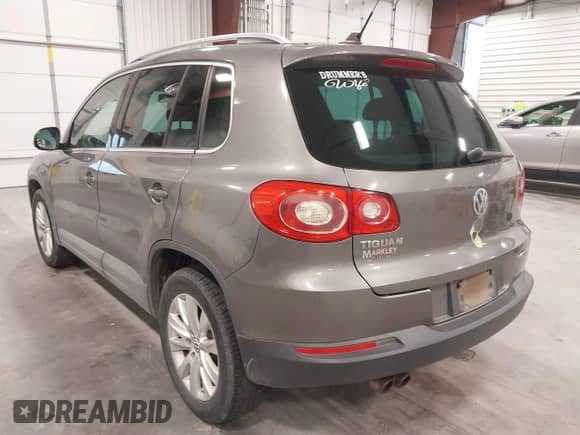 2009 Volkswagen Tiguan S с VIN WVGAV75N29W002180, выставлен на аукционе IAAI как лот 42417787 с пробегом 236 834 миль миль и . История ставок и продаж доступна на DreamBid. Изображение 3.