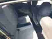 2013 Hyundai Veloster w/Black Int z VIN KMHTC6AD2DU162618, wystawiony jako IAAI lot #43141182 z przebiegiem 153 920 mil mil oraz . Historia ofert i sprzedaży dostępna na DreamBid. Obrazek 8.