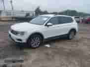 2019 Volkswagen Tiguan S с VIN 3VV1B7AX5KM085373, выставлен на аукционе IAAI как лот 43322367 с пробегом 143 289 миль миль и . История ставок и продаж доступна на DreamBid. Изображение 17.