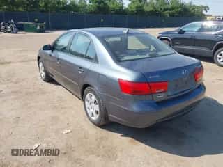 2010 Hyundai Sonata GLS z VIN 5NPET4AC6AH642613, wystawiony jako IAAI lot #43191517 z przebiegiem 48 360 mil mil oraz . Historia ofert i sprzedaży dostępna na DreamBid. Obrazek 3.
