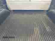 2003 Chevrolet Silverado 2500HD Work Truck z VIN 1GCHC24U23E253931, wystawiony jako IAAI lot #43303277 z przebiegiem 152 833 mil mil oraz . Historia ofert i sprzedaży dostępna na DreamBid. Obrazek 8.