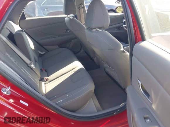 2022 Hyundai Elantra SEL с VIN KMHLN4AG3NU337937, выставлен на аукционе IAAI как лот 43130700 с пробегом 35 820 миль миль и . История ставок и продаж доступна на DreamBid. Изображение 8.