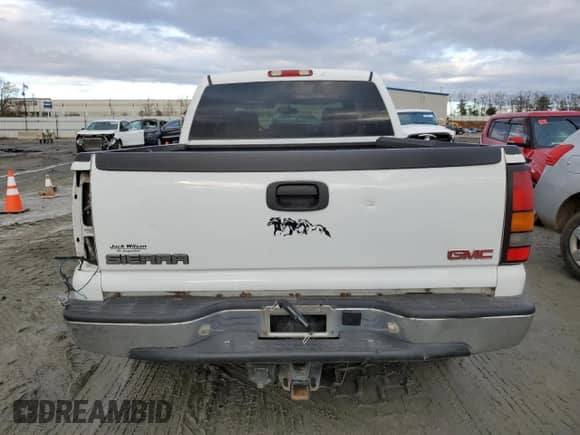2006 GMC Sierra 1500 SLT с VIN 2GTEK13N061341831, выставлен на аукционе Copart как лот 41522445 с пробегом 155 253 миль миль и Списание • Salvage title. История ставок и продаж доступна на DreamBid. Изображение 6.