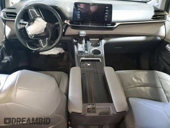 2021 Toyota Sienna Limited z VIN 5TDZSKFC1MS004883, wystawiony jako Copart lot #70192795 z przebiegiem Nie podano mil oraz Szkoda całkowita • Salvage title. Historia ofert i sprzedaży dostępna na DreamBid. Obrazek 8.