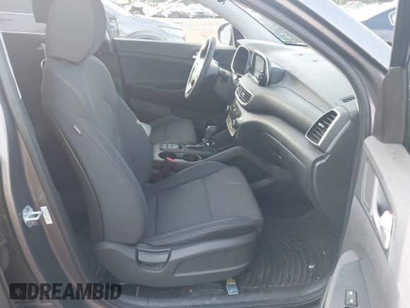 2020 Hyundai Tucson Sport with VIN KM8J3CAL9LU165821, listed as a IAAI auction lot 43141934 with 43,439 mi miles and . Bid and sale history available at DreamBid. Image 5.