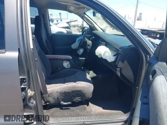 2002 Dodge Durango SLT with VIN 1B4HR48N12F217781, listed as a IAAI auction lot 42828035 with 149,568 mi miles and . Bid and sale history available at DreamBid. Image 5.