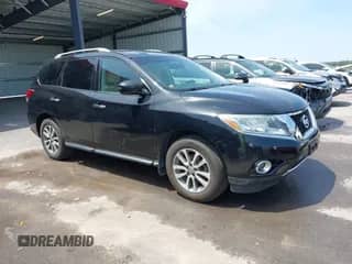 2016 Nissan Pathfinder Platinum with VIN 5N1AR2MM3GC610255, listed as a IAAI auction lot 42431509 with 118,167 mi miles and . Bid and sale history available at DreamBid. Image 1.
