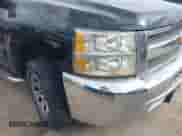 2012 Chevrolet Silverado 1500 LS z VIN 3GCPCREA7CG105775, wystawiony jako IAAI lot #41752232 z przebiegiem 271 970 mil mil oraz . Historia ofert i sprzedaży dostępna na DreamBid. Obrazek 17.