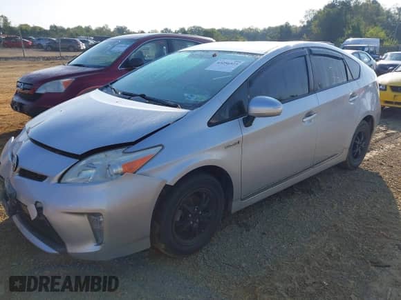 2013 Toyota Prius Two with VIN JTDKN3DU8D1646007, listed as a IAAI auction lot 43256523 with 21,897 mi miles and . Bid and sale history available at DreamBid. Image 2.
