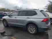 2020 Volkswagen Tiguan S с VIN 3VV1B7AX3LM127590, выставлен на аукционе IAAI как лот 40852532 с пробегом 62 465 миль миль и . История ставок и продаж доступна на DreamBid. Изображение 14.