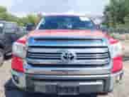 2016 Toyota Tundra SR z VIN 5TFUY5F18GX577187, wystawiony jako IAAI lot #43048514 z przebiegiem 153 302 mil mil oraz . Historia ofert i sprzedaży dostępna na DreamBid. Obrazek 12.