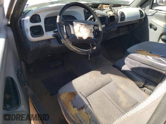 2000 Dodge 1500 Work Special с VIN 1B7HC16X3YS564746, выставлен на аукционе Copart как лот 67871674 с пробегом Не указан миль и Списание • Salvage title. История ставок и продаж доступна на DreamBid. Изображение 8.