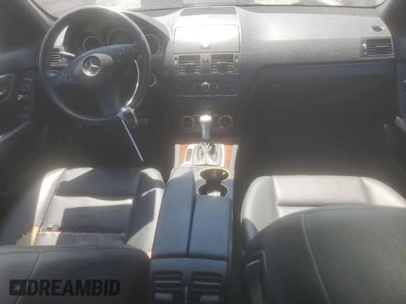 2011 Mercedes-Benz C 350 Sport с VIN WDDGF5GBXBR136948, выставлен на аукционе Copart как лот 68033115 с пробегом 116 718 миль миль и Списание • Salvage title. История ставок и продаж доступна на DreamBid. Изображение 8.