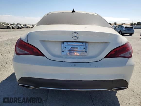 2017 Mercedes-Benz CLA 250 с VIN WDDSJ4EB0HN445060, выставлен на аукционе Copart как лот 71091415 с пробегом 56 965 миль миль и Списание • Salvage title. История ставок и продаж доступна на DreamBid. Изображение 6.