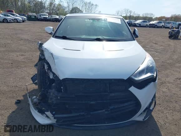2013 Hyundai Veloster Turbo с VIN KMHTC6AE6DU097460, выставлен на аукционе IAAI как лот 42099379 с пробегом 82 240 миль миль и . История ставок и продаж доступна на DreamBid. Изображение 12.