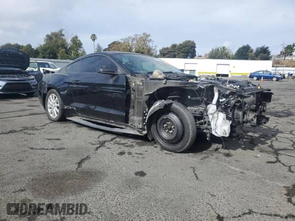 2019 Ford Mustang EcoBoost z VIN 1FA6P8TH5K5176821, wystawiony jako Copart lot #85096365 z przebiegiem 37 780 mil mil oraz Szkoda całkowita • Salvage title. Historia ofert i sprzedaży dostępna na DreamBid. Obrazek 4.