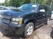 2009 Chevrolet Suburban LTZ z VIN 1GNFK36369R300973, wystawiony jako IAAI lot #42766933 z przebiegiem 184 365 mil mil oraz . Historia ofert i sprzedaży dostępna na DreamBid. Obrazek 17.