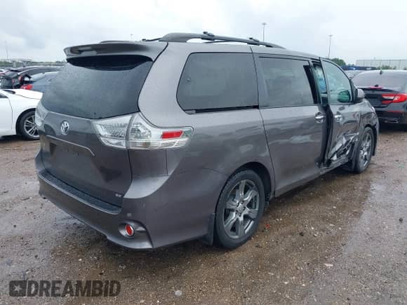 2017 Toyota Sienna SE with VIN 5TDXZ3DC7HS793784, listed as a IAAI auction lot 42083291 with 190,894 mi miles and . Bid and sale history available at DreamBid. Image 4.