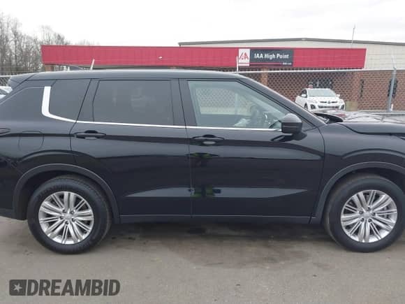 2024 Mitsubishi Outlander ES with VIN JA4J3UA89RZ031760, listed as a IAAI auction lot 41140604 with 54,640 mi miles and . Bid and sale history available at DreamBid. Image 13.