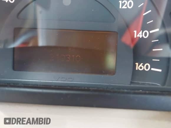 2002 Mercedes-Benz C 230/260/280/320 с VIN WDBRF64J92F233899, выставлен на аукционе IAAI как лот 43494107 с пробегом 210 310 миль миль и . История ставок и продаж доступна на DreamBid. Изображение 7.