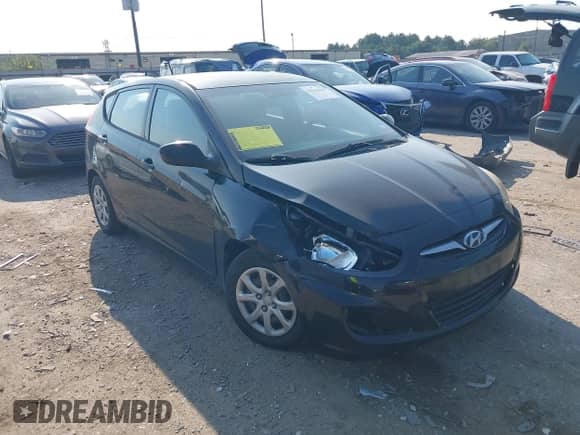 2013 Hyundai Accent GS с VIN KMHCT5AE6DU084637, выставлен на аукционе IAAI как лот 43226223 с пробегом 200 530 миль миль и . История ставок и продаж доступна на DreamBid. Изображение 1.