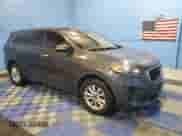 2019 Kia Sorento LX with VIN 5XYPG4A58KG484251, listed as a Copart auction lot 82038525 with 144,350 mi miles and Clean title. Bid and sale history available at DreamBid. Image 4.