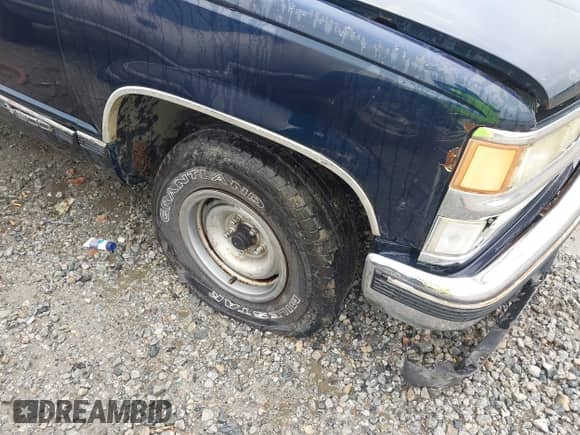 1989 Chevrolet Silverado 1500 с VIN 1GCDC14H6KZ133231, выставлен на аукционе IAAI как лот 43369982 с пробегом 377 214 миль миль и . История ставок и продаж доступна на DreamBid. Изображение 12.