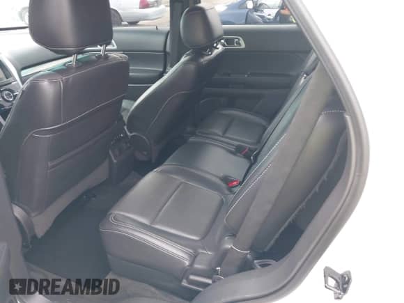2014 Ford Explorer Sport z VIN 1FM5K8GT5EGC14491, wystawiony jako IAAI lot #43421970 z przebiegiem 131 192 mil mil oraz . Historia ofert i sprzedaży dostępna na DreamBid. Obrazek 8.
