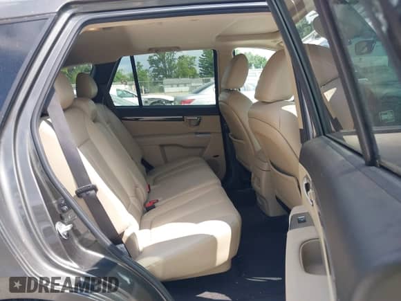 2012 Hyundai Santa Fe Limited с VIN 5XYZKDAG4CG158022, выставлен на аукционе IAAI как лот 42716439 с пробегом 153 853 миль миль и . История ставок и продаж доступна на DreamBid. Изображение 8.