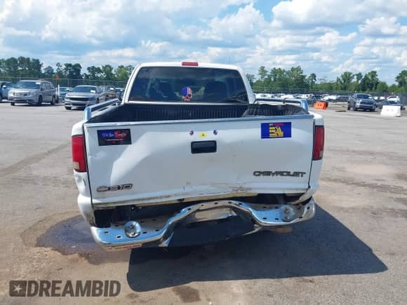 2000 Chevrolet S-10 LS с VIN 1GCCS19W4Y8225538, выставлен на аукционе IAAI как лот 42849719 с пробегом 261 202 миль миль и . История ставок и продаж доступна на DreamBid. Изображение 16.
