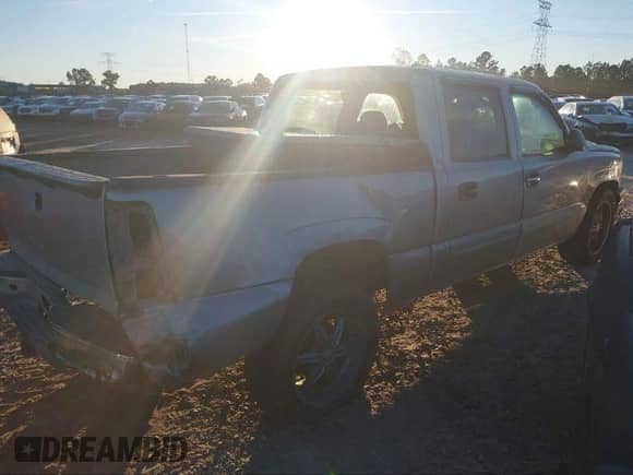 2006 Chevrolet Silverado 1500 LT1 with VIN 2GCEC13T861207368, listed as a IAAI auction lot 41782149 with 240,915 mi miles and . Bid and sale history available at DreamBid. Image 4.
