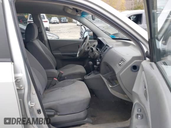 2008 Hyundai Tucson GLS z VIN KM8JM12B48U711956, wystawiony jako IAAI lot #43534119 z przebiegiem 136 794 mil mil oraz . Historia ofert i sprzedaży dostępna na DreamBid. Obrazek 5.