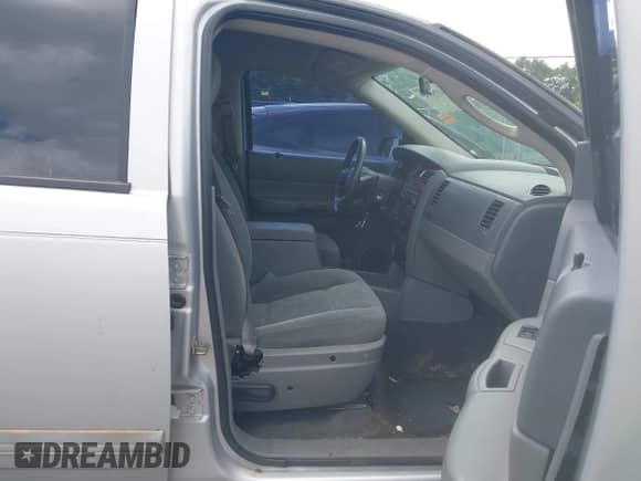 2004 Dodge Durango SLT with VIN 1D4HB48N74F101174, listed as a IAAI auction lot 42796669 with 166,797 mi miles and . Bid and sale history available at DreamBid. Image 5.