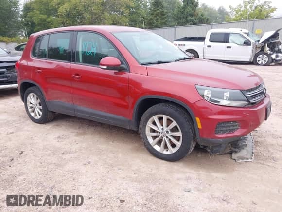 2014 Volkswagen Tiguan S с VIN WVGBV3AX6EW100482, выставлен на аукционе IAAI как лот 43231724 с пробегом 97 816 миль миль и . История ставок и продаж доступна на DreamBid. Изображение 1.