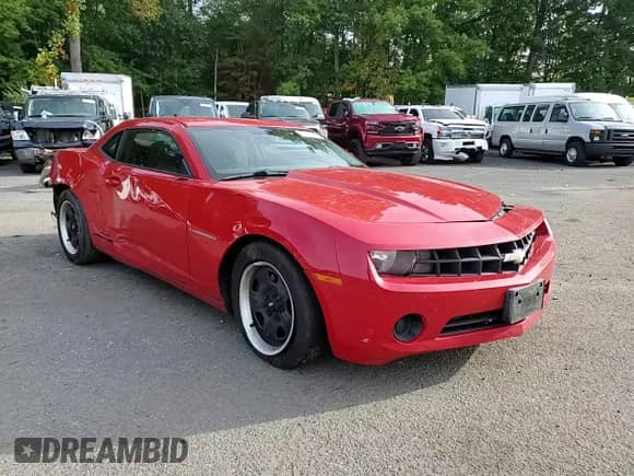 2013 Chevrolet Camaro LS с VIN 2G1FE1E32D9135215, выставлен на аукционе Copart как лот 84354705 с пробегом 158 906 миль миль и Списание • Salvage title. История ставок и продаж доступна на DreamBid. Изображение 14.