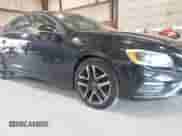 2017 Volvo S60 Dynamic с VIN YV126MFL2H2422426, выставлен на аукционе IAAI как лот 42949011 с пробегом 133 305 миль миль и . История ставок и продаж доступна на DreamBid. Изображение 6.