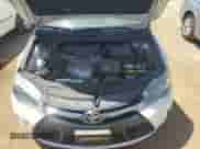 2015 Toyota Camry SE z VIN 4T1BF1FK6FU901540, wystawiony jako Copart lot #67824065 z przebiegiem 120 485 mil mil oraz Szkoda całkowita • Salvage title. Historia ofert i sprzedaży dostępna na DreamBid. Obrazek 11.