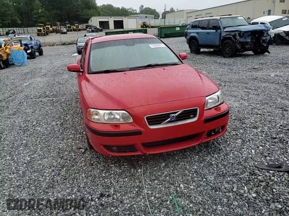 2004 Volvo S60 R с VIN YV1RH52Y642385732, выставлен на аукционе Copart как лот 73304674 с пробегом Не указан миль и Списание • Salvage title. История ставок и продаж доступна на DreamBid. Изображение 11.