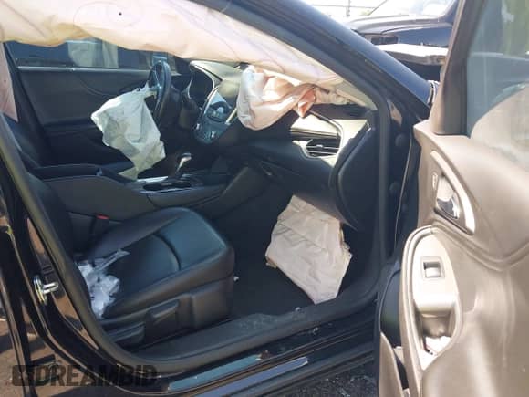 2022 Chevrolet Malibu LT с VIN 1G1ZD5STXNF209498, выставлен на аукционе IAAI как лот 43143898 с пробегом 65 207 миль миль и . История ставок и продаж доступна на DreamBid. Изображение 5.