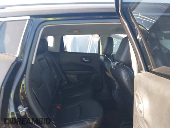 2019 Jeep Compass Limited with VIN 3C4NJDCBXKT679305, listed as a IAAI auction lot 43059390 with 59,547 mi miles and . Bid and sale history available at DreamBid. Image 8.