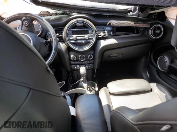2015 MINI Hardtop S with VIN WMWXP7C50F2A37623, listed as a Copart auction lot 59178325 with Not provided miles and Salvage title. Bid and sale history available at DreamBid. Image 8.