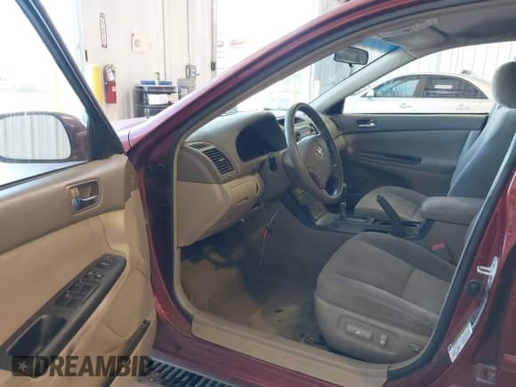 2005 Toyota Camry LE с VIN 4T1BE32K55U089540, выставлен на аукционе IAAI как лот 43305142 с пробегом 262 153 миль миль и . История ставок и продаж доступна на DreamBid. Изображение 5.