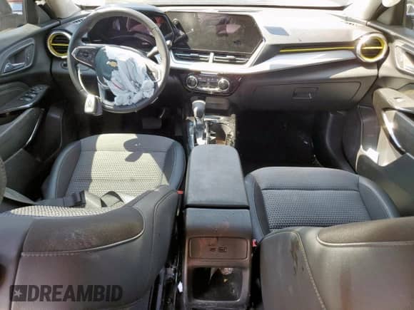 2024 Chevrolet Trax LT с VIN KL77LHE22RC073586, выставлен на аукционе Copart как лот 84266465 с пробегом 25 566 миль миль и Списание • Salvage title. История ставок и продаж доступна на DreamBid. Изображение 8.