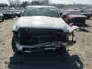 2019 Ram 1500 Tradesman z VIN 1C6RR7KM8KS682064, wystawiony jako Copart lot #48116595 z przebiegiem 61 885 mil mil oraz Czysty tytuł • Clean title. Historia ofert i sprzedaży dostępna na DreamBid. Obrazek 5.