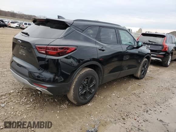 2024 Chevrolet Blazer LT z VIN 3GNKBDR43RS169779, wystawiony jako Copart lot #80995584 z przebiegiem 8 454 mil mil oraz Szkoda całkowita • Salvage title. Historia ofert i sprzedaży dostępna na DreamBid. Obrazek 3.